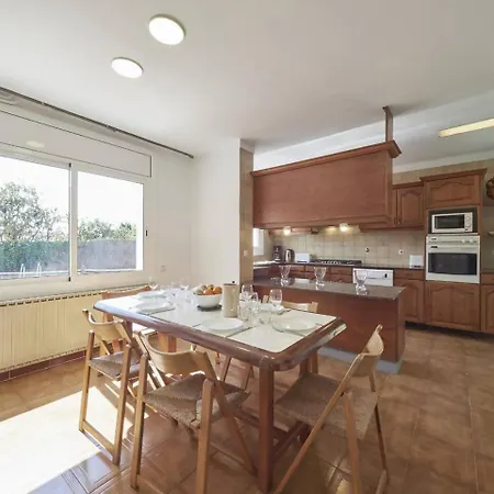 Julia 14pax 5 Sea & Train Ferienhaus