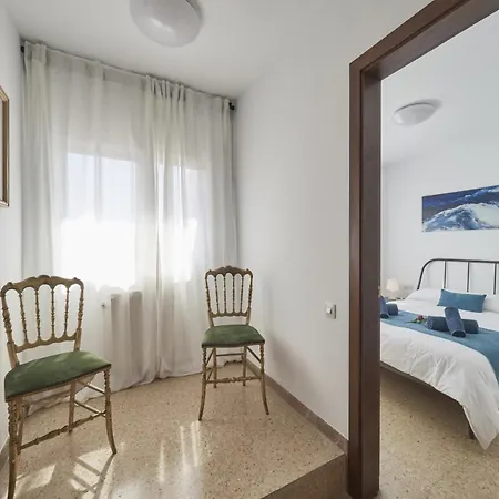 Julia 14pax 5 Sea & Train Sant Andreu de Llavaneres